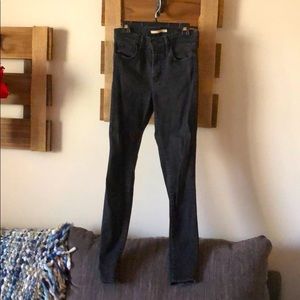 Levi skinny jeans (high rise)